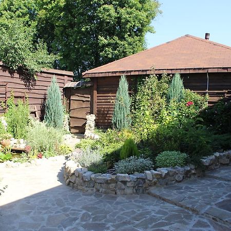 Maetok 4 Pidkovy Motel Podbereztsy Екстериор снимка