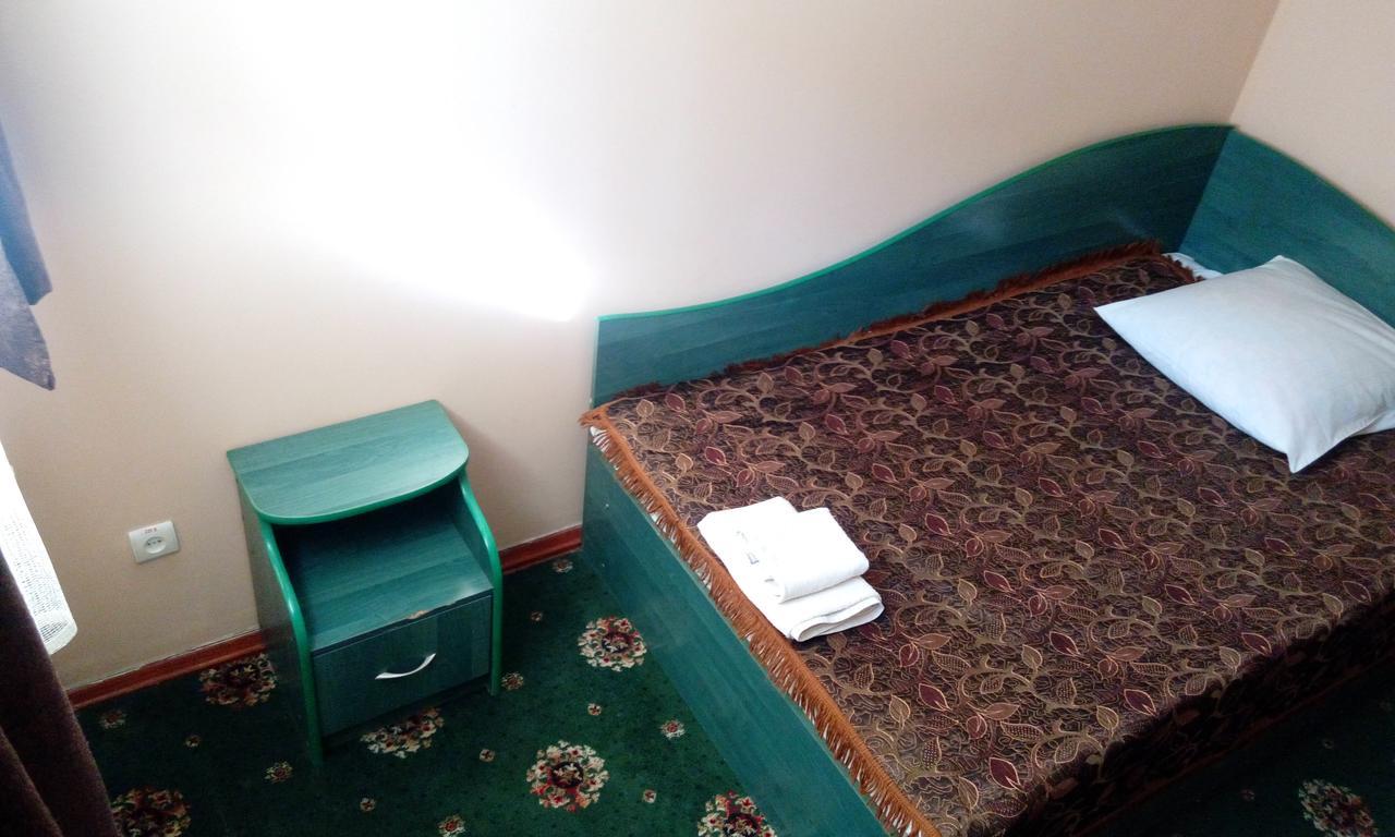 Maetok 4 Pidkovy Motel Podbereztsy Екстериор снимка