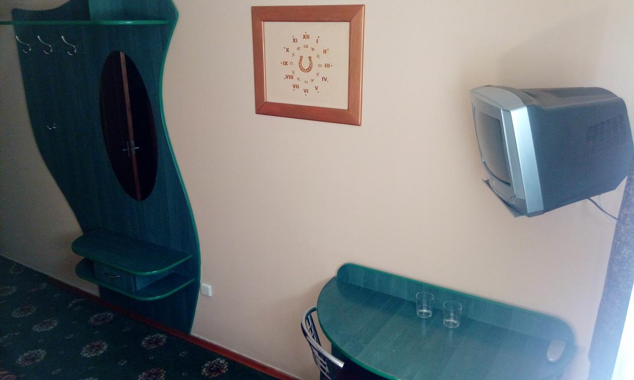 Maetok 4 Pidkovy Motel Podbereztsy Екстериор снимка