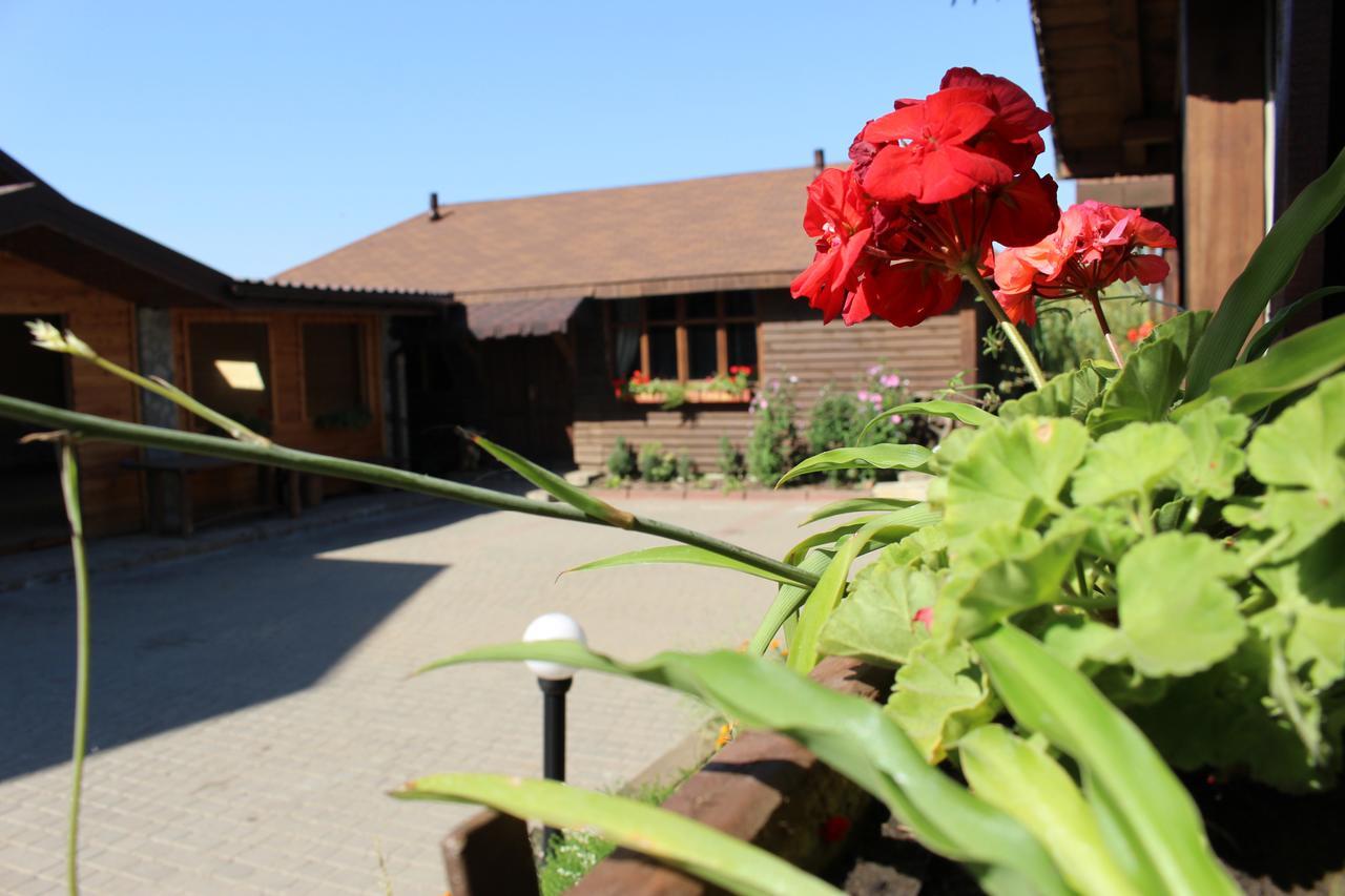 Maetok 4 Pidkovy Motel Podbereztsy Екстериор снимка