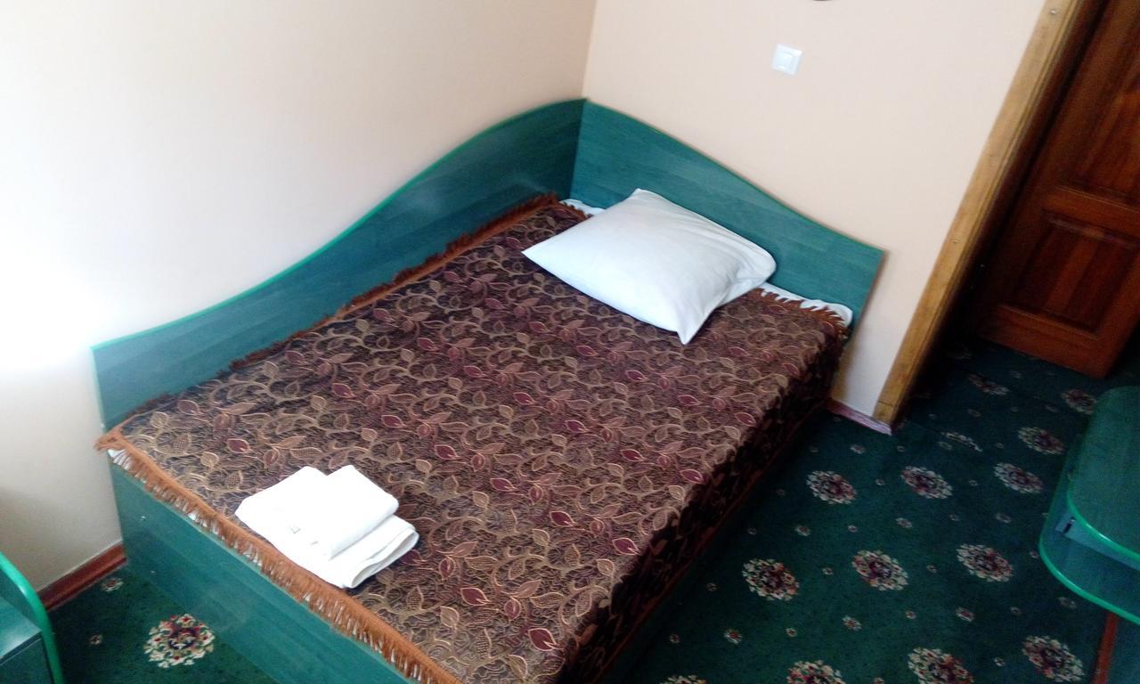 Maetok 4 Pidkovy Motel Podbereztsy Екстериор снимка